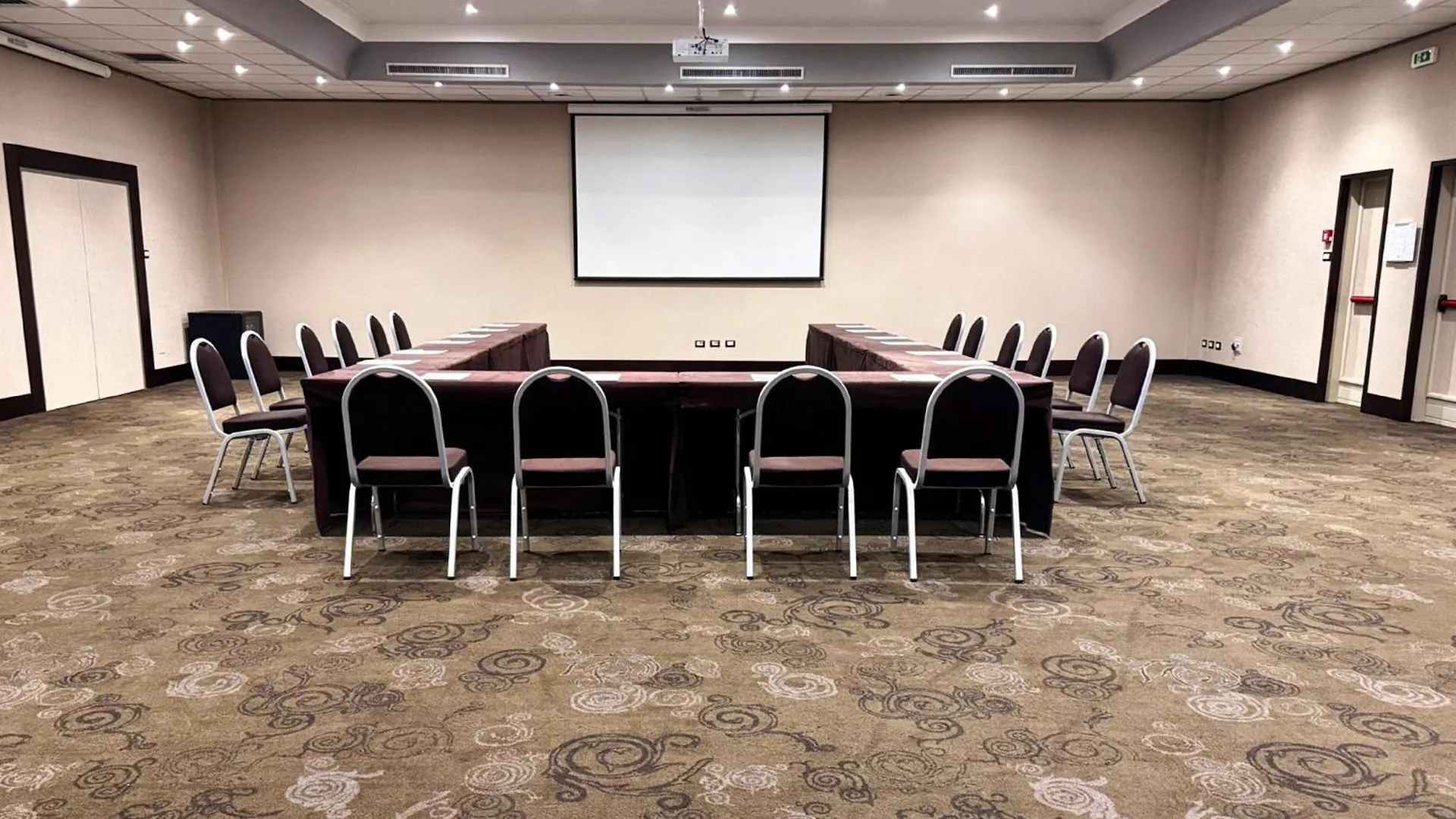 Crowne Plaza Rome St. Peter'S By Ihg Hotel 4*,