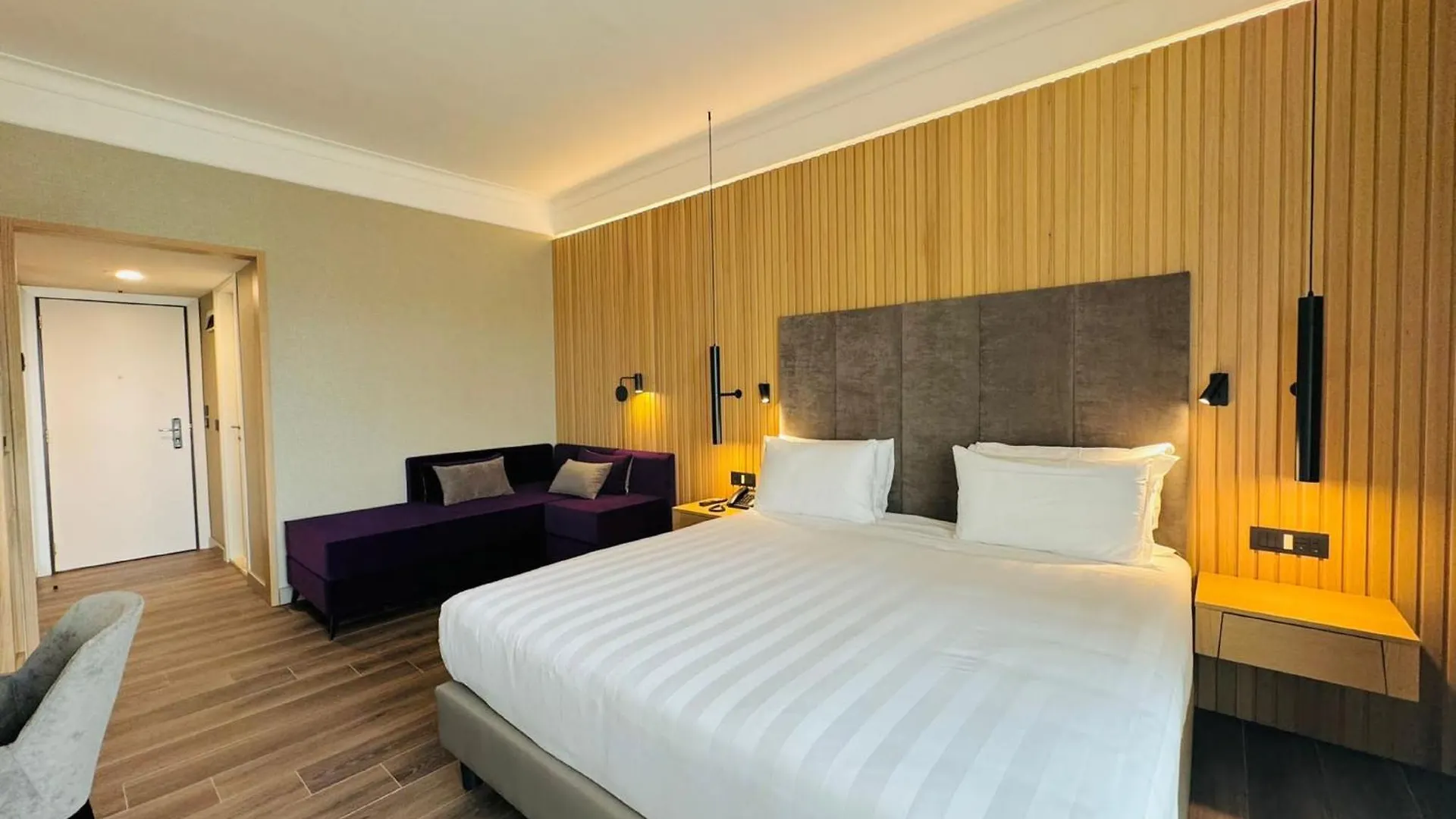 Crowne Plaza Rome St. Peter'S By Ihg Hotel