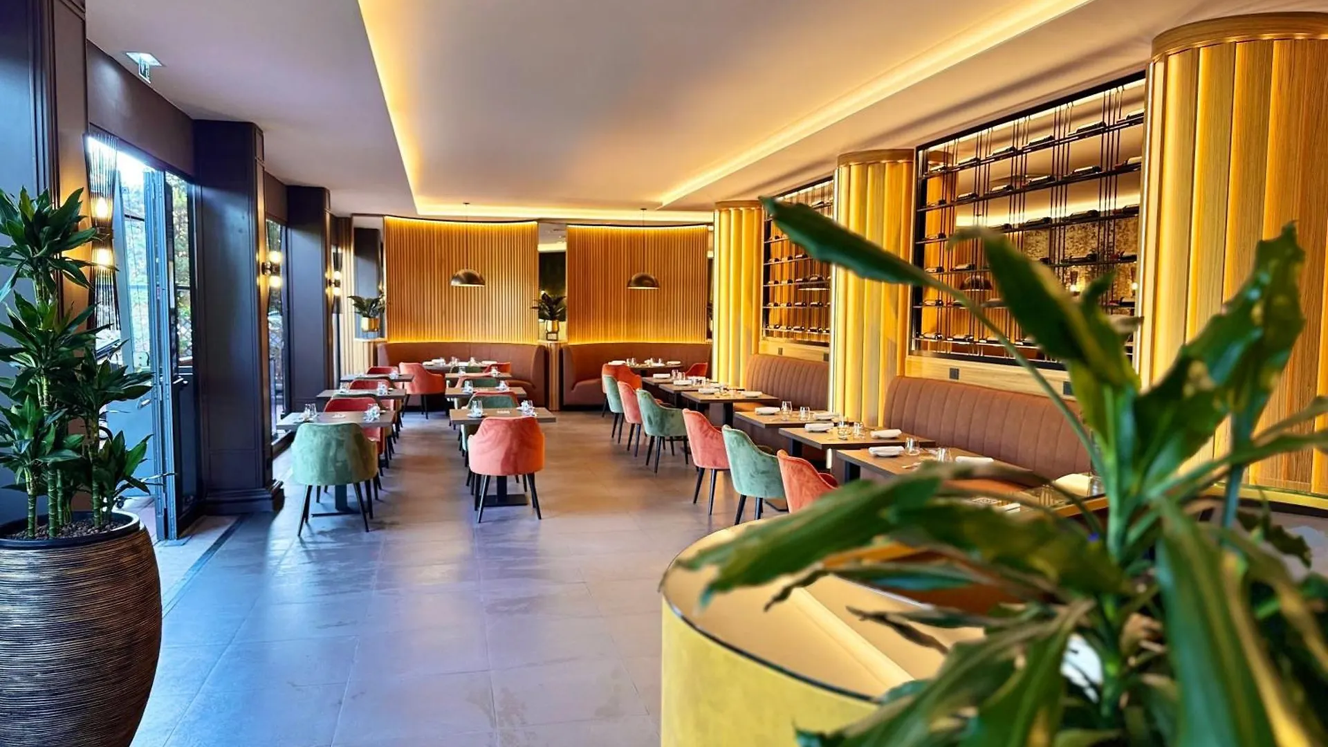 ****  Crowne Plaza Rome St. Peter'S By Ihg Hotel Italy