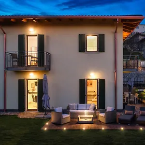  Ferienhaus Salvatorehomes - Luxury With Private Dream Garden & Bbq - Casa Palma - A 5 Star Luxury Collection At Garda Italien
