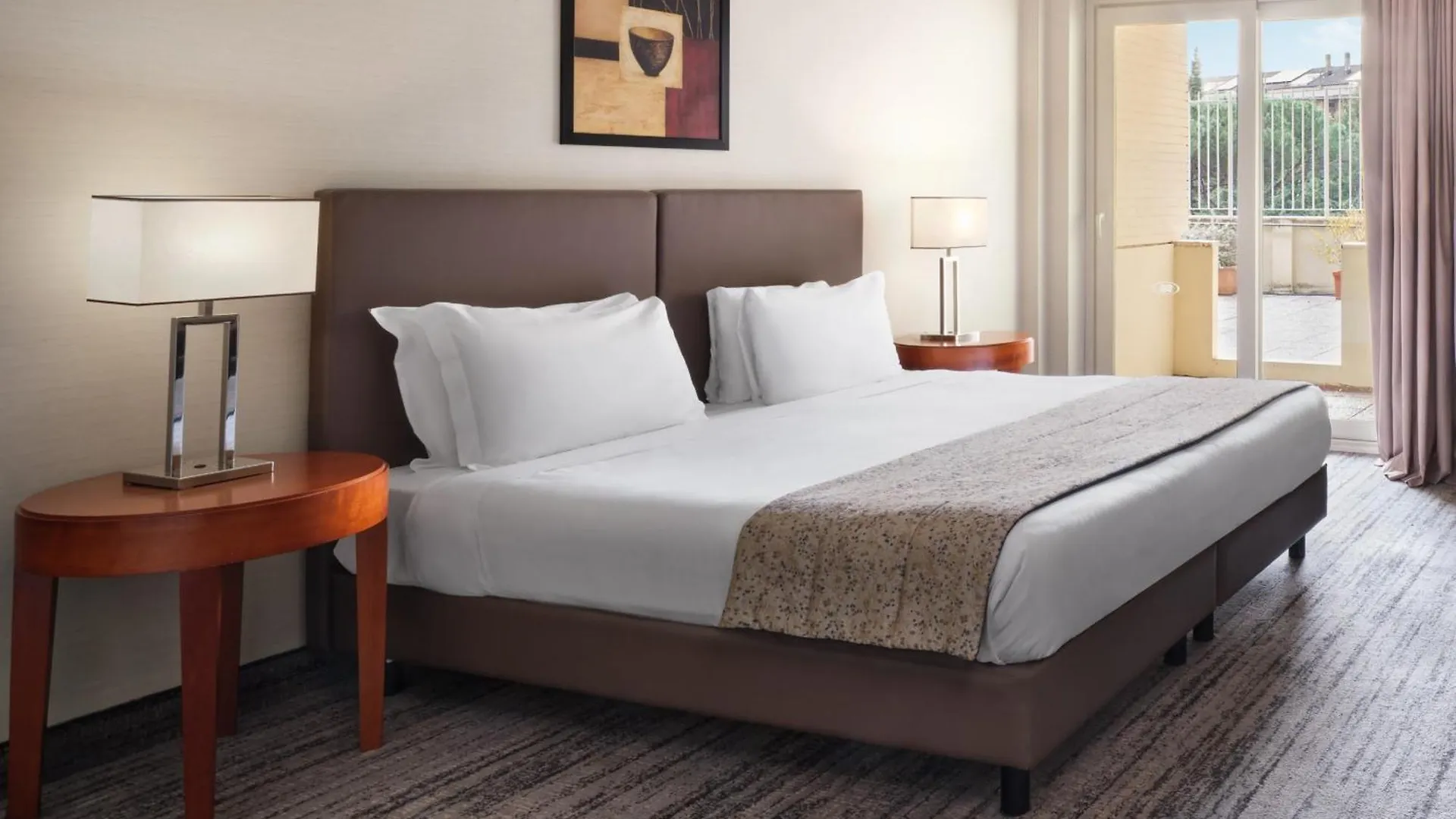 Crowne Plaza Rome St. Peter'S By Ihg Otel 4*,